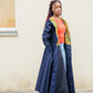 Denim-Hoodie-Wickelkleid mit African Print