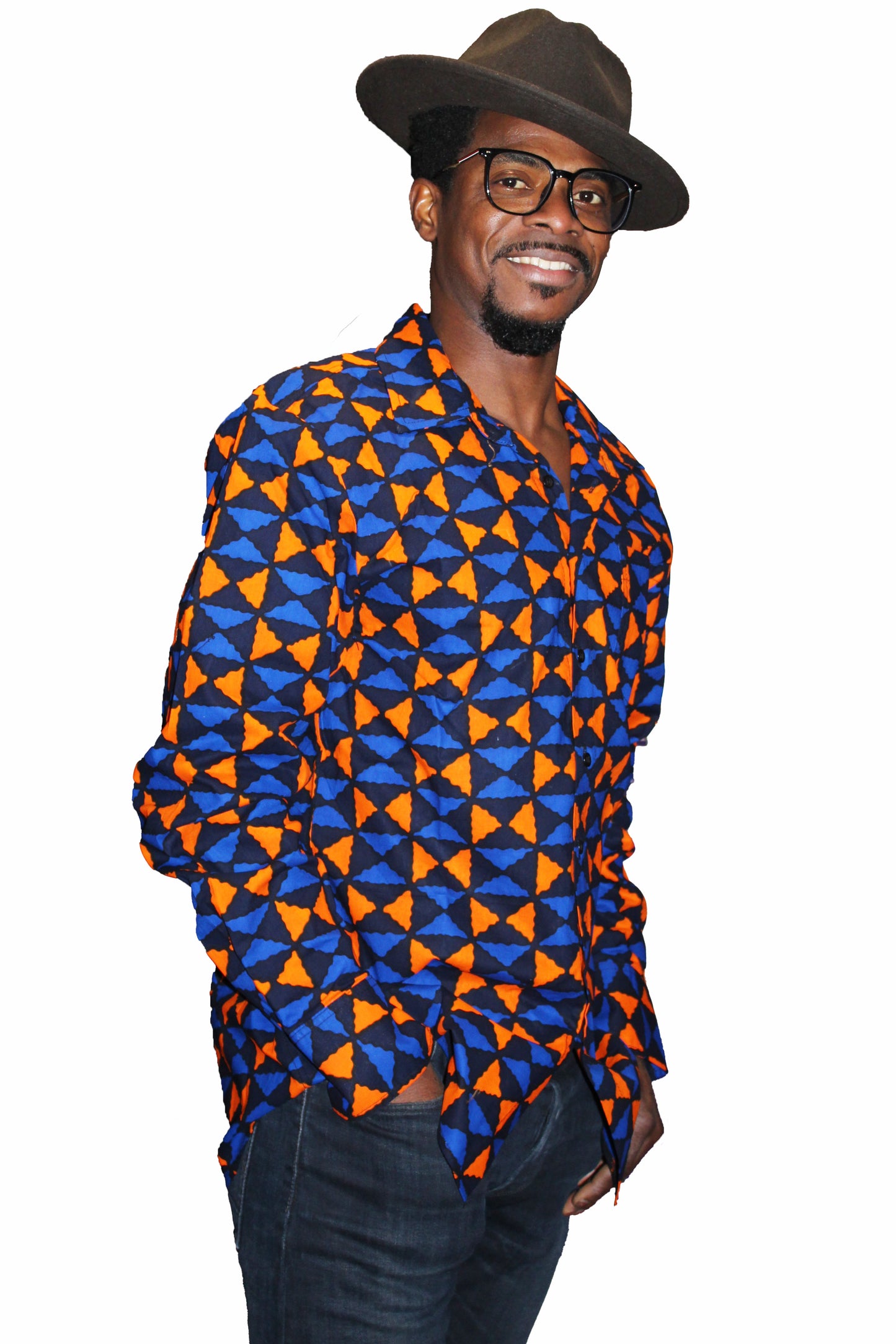 Hemd mit blau-orange-schwarzen Muster