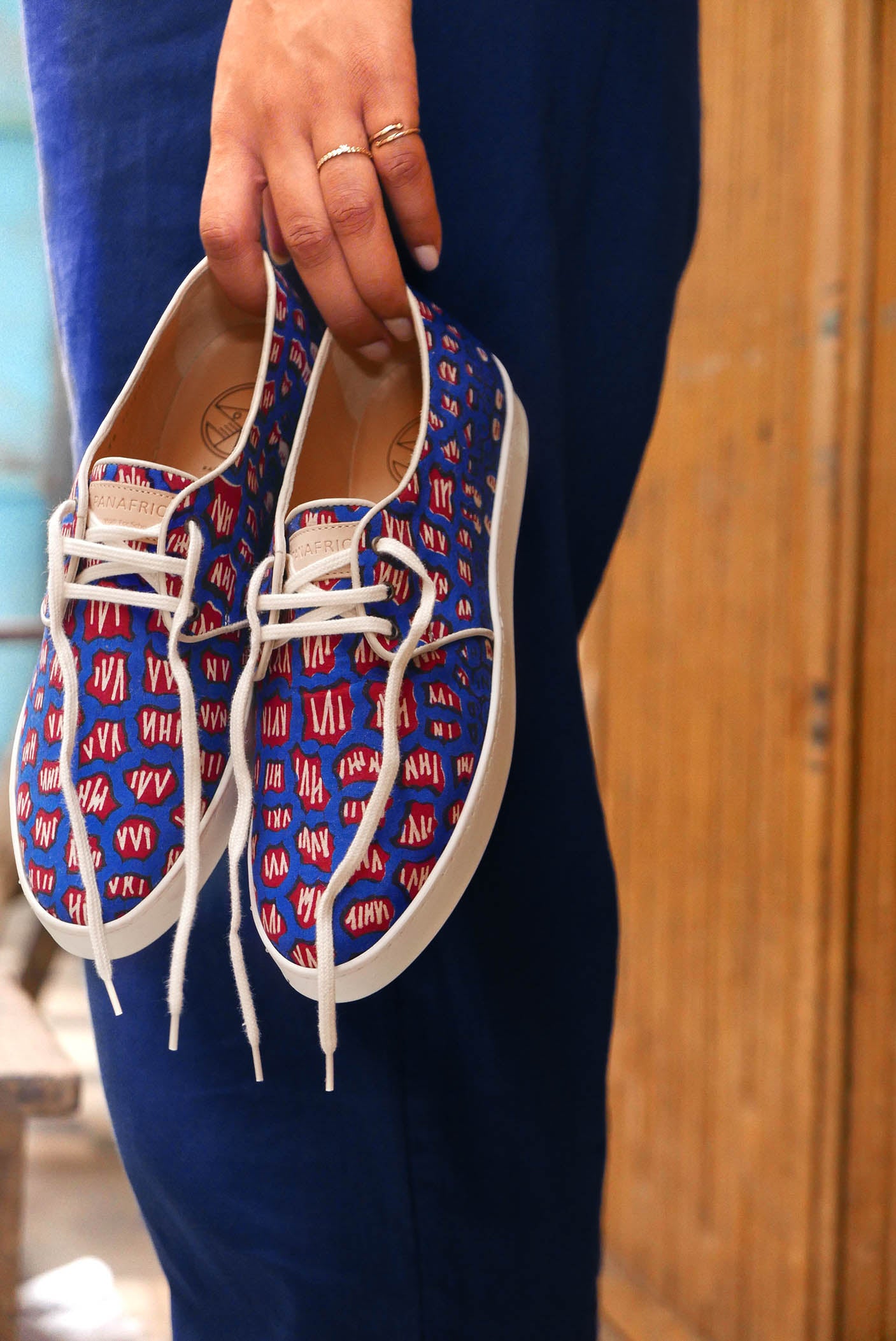 Oasis von Panafrica (blau-rot)