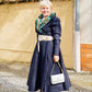 Denim-Hoodie-Wickelkleid mit African Print