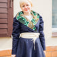 Denim-Hoodie-Wickelkleid mit African Print
