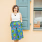 Blauer Midirock mit Muster und Schleifen an den Taschen