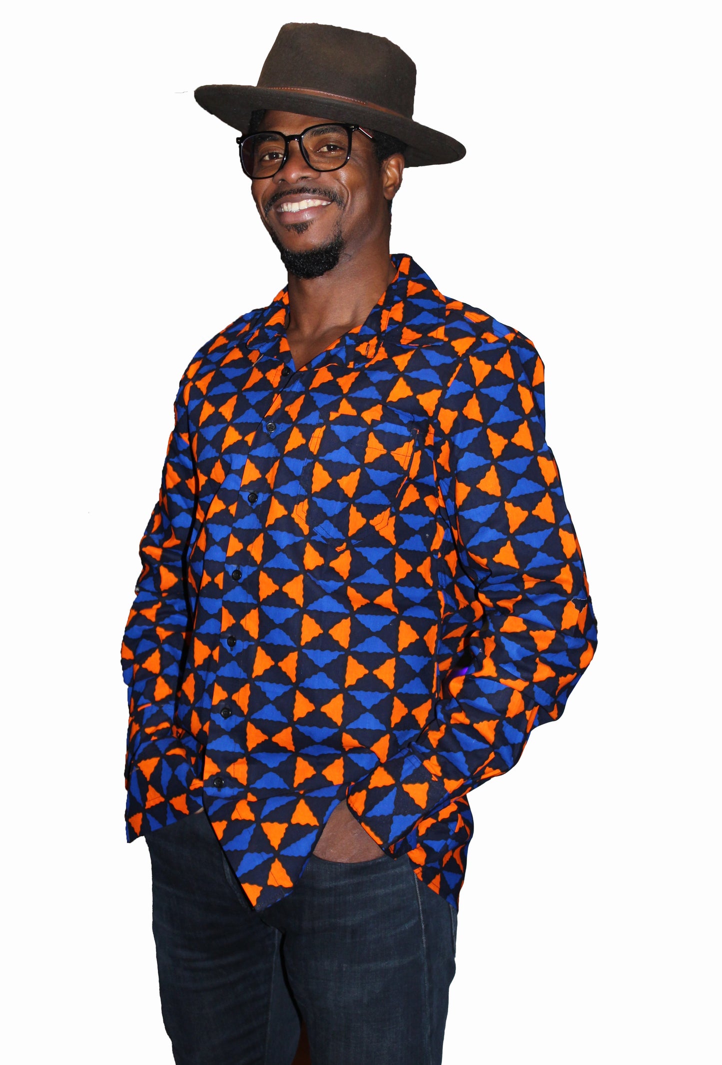 Hemd mit blau-orange-schwarzen Muster